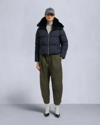Belle Dune Kurze Daunenjacke mit Lammfellbesatz