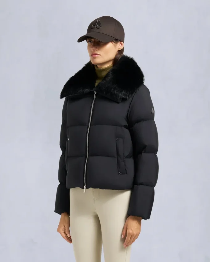 Belle Dune Kurze Daunenjacke mit Lammfellbesatz Belle Dune Kurze Daunenjacke mit Lammfellbesatz