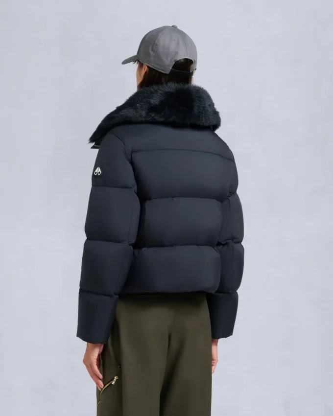 Belle Dune Kurze Daunenjacke mit Lammfellbesatz Belle Dune Kurze Daunenjacke mit Lammfellbesatz