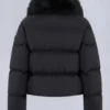 Belle Dune Kurze Daunenjacke mit Lammfellbesatz Belle Dune Kurze Daunenjacke mit Lammfellbesatz