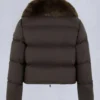 Belle Dune Kurze Daunenjacke mit Lammfellbesatz Belle Dune Kurze Daunenjacke mit Lammfellbesatz