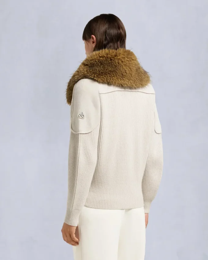 Corina Sweater mit durchgehendem Reißverschluss Corina Sweater mit durchgehendem Reißverschluss