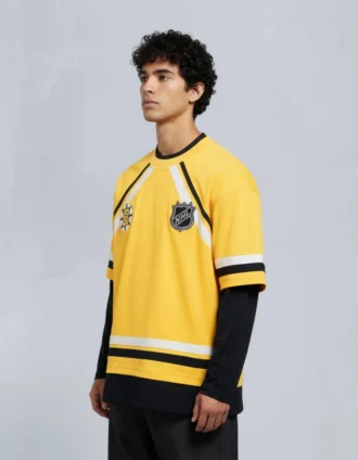 Nhl X Moose Knuckles Bruins T-Shirt Nhl X Moose Knuckles Bruins T-Shirt